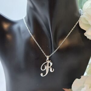 ♥️ 💕THE PERFECT SIMPLE INITIAL NECKLACE